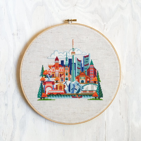 (image for) Pretty Little Toronto